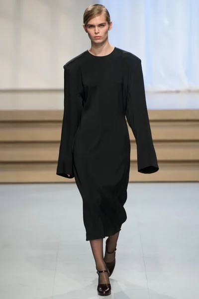 Look 38